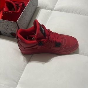 Women Jordan 8 venmo or cash app box included